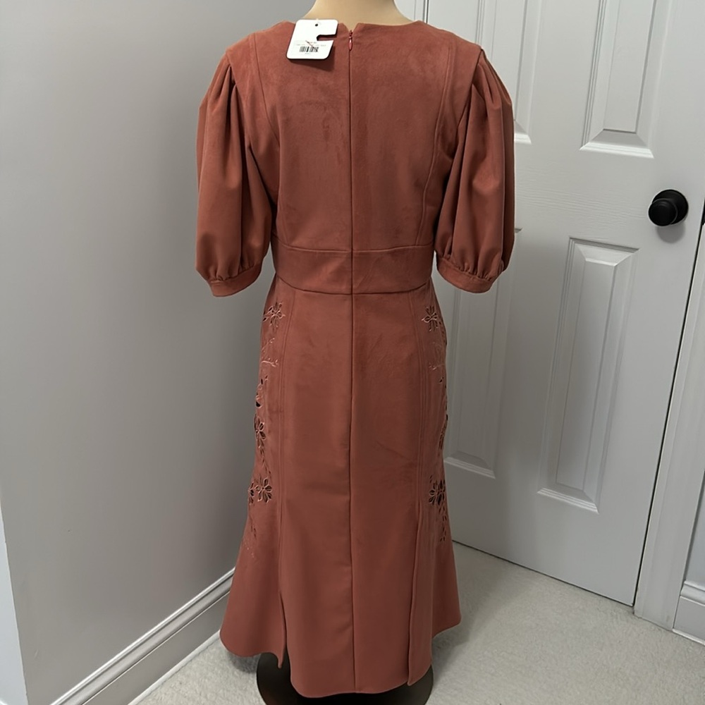 PatBo Faux Suede V Neck Midi Dress Rose - Picture 6 of 13